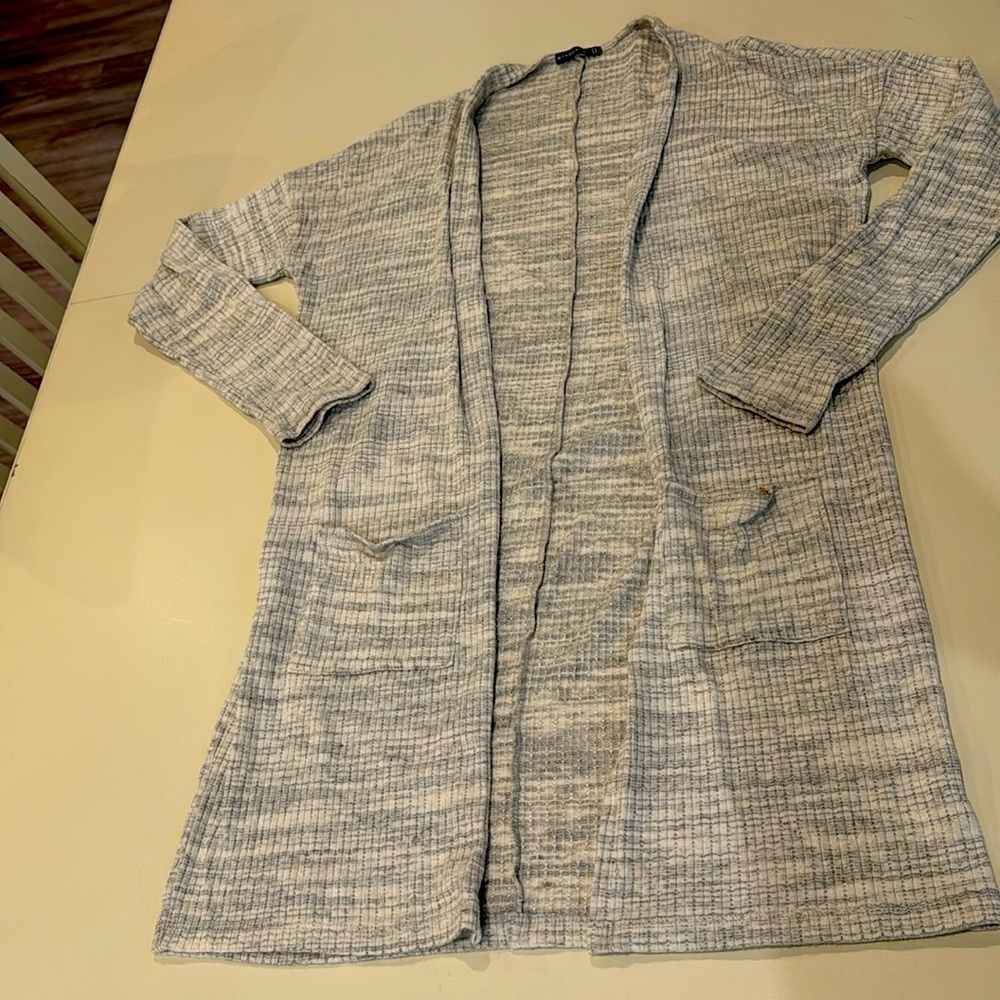 Gray cover up. Small